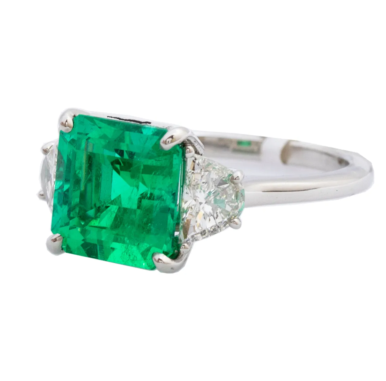 Colombian Emerald and Diamond Ring