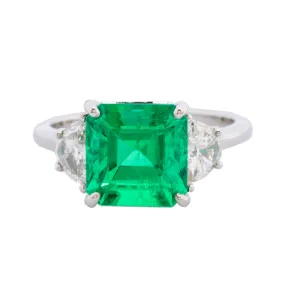 Colombian Emerald and Diamond Ring