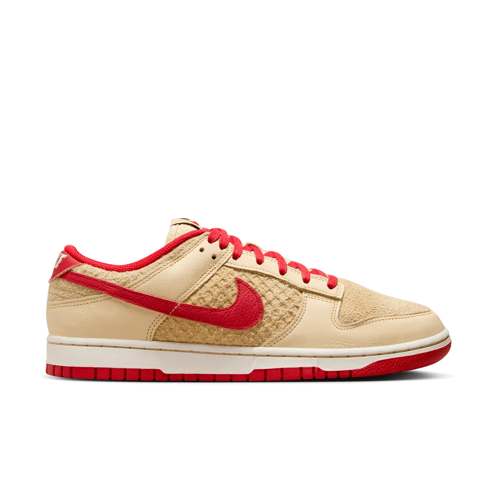 Nike Dunk Low Strawberry Waffle