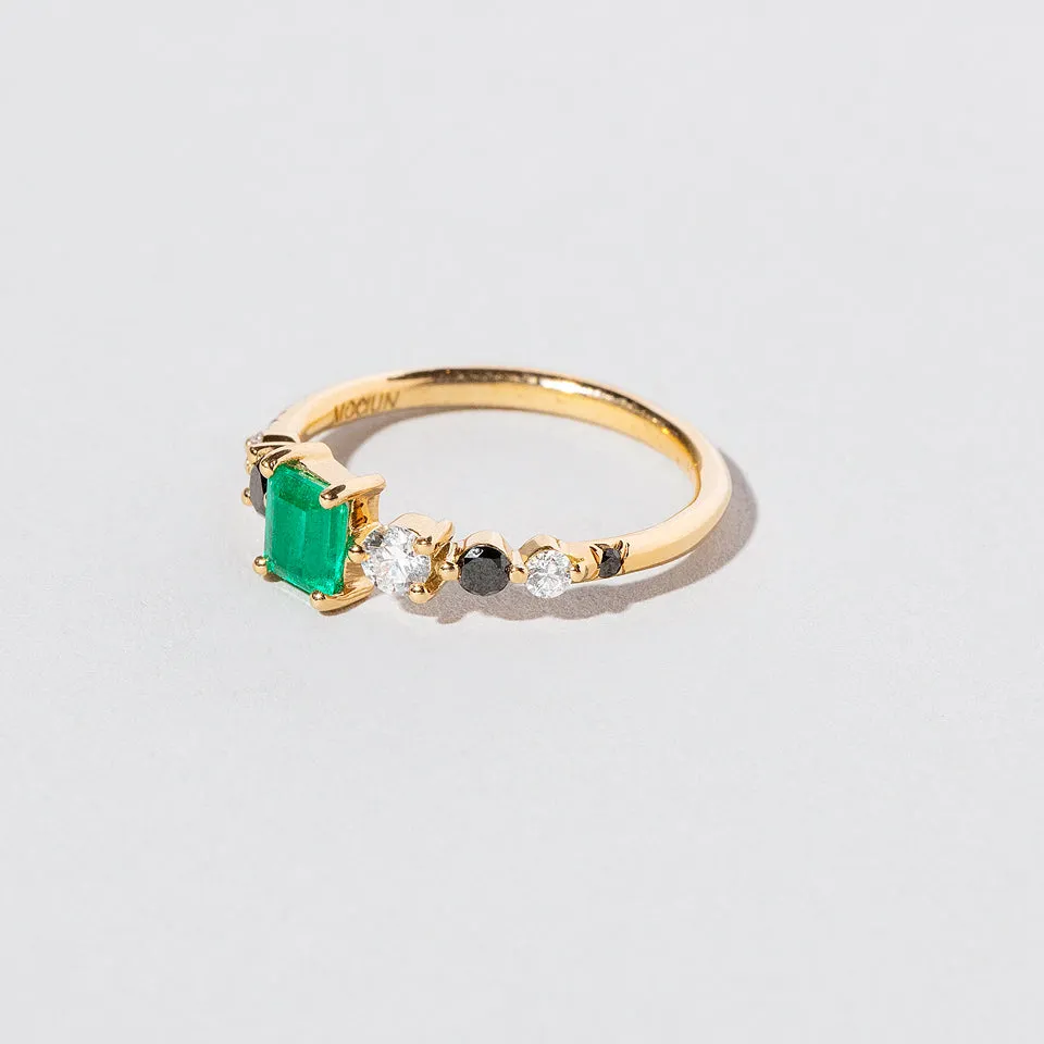 Seven Sisters Ring - Emerald